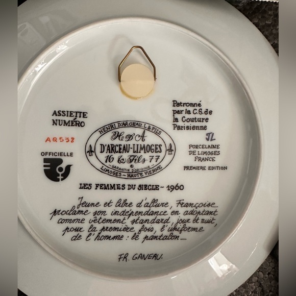 Henri d'Arceau L. & Fils Limoges Les Femmes Due Siecle 1960 Series Plates - Picture 2 of 5